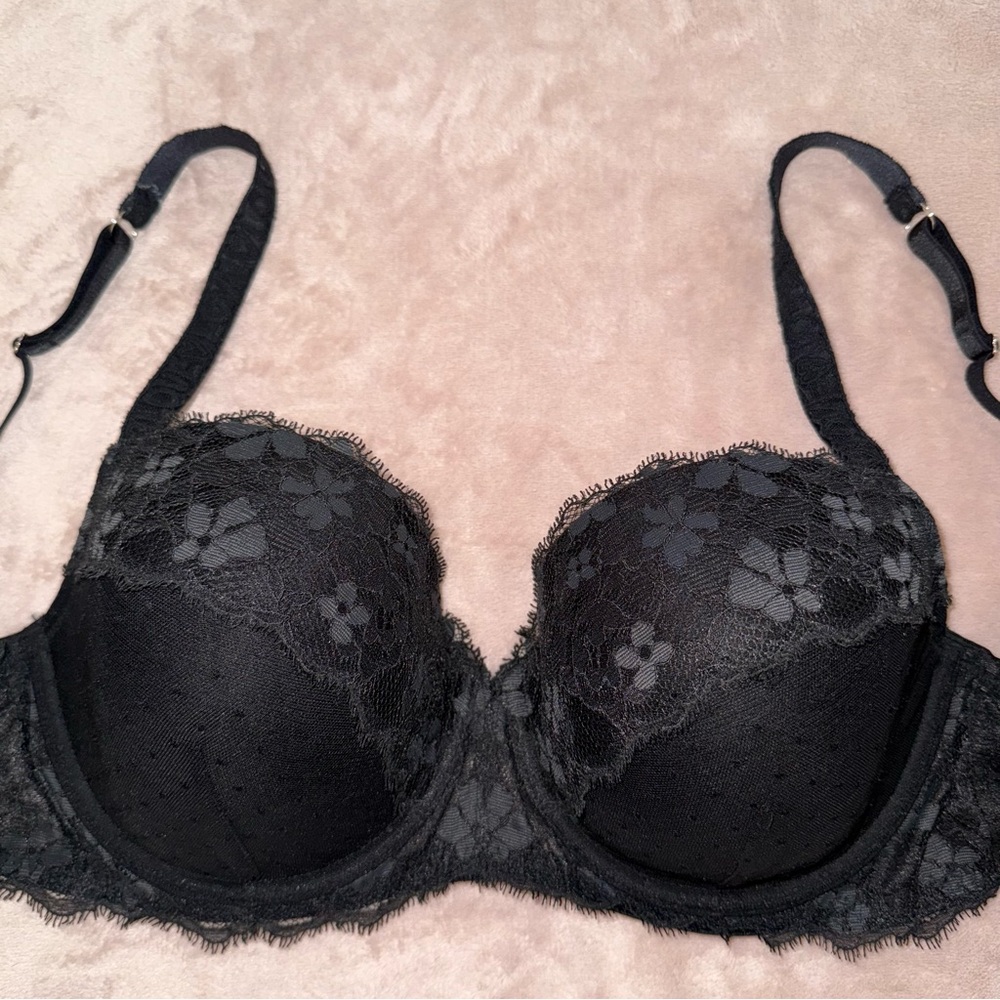 Victoria’s Secret lace dream angels lined demi bra size 36DD